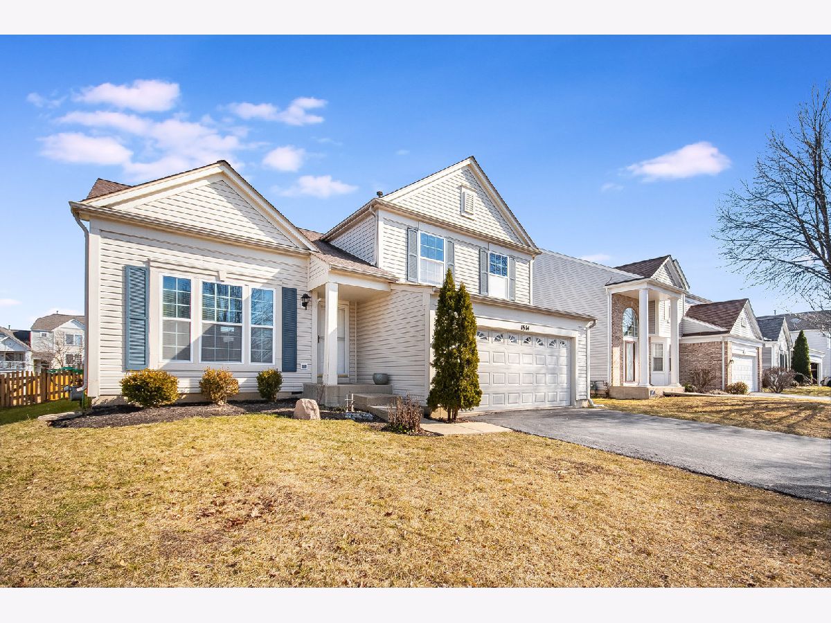 Homes & Townhomes Sold Harbor Springs Aurora Illinois, 1914 Spinnaker