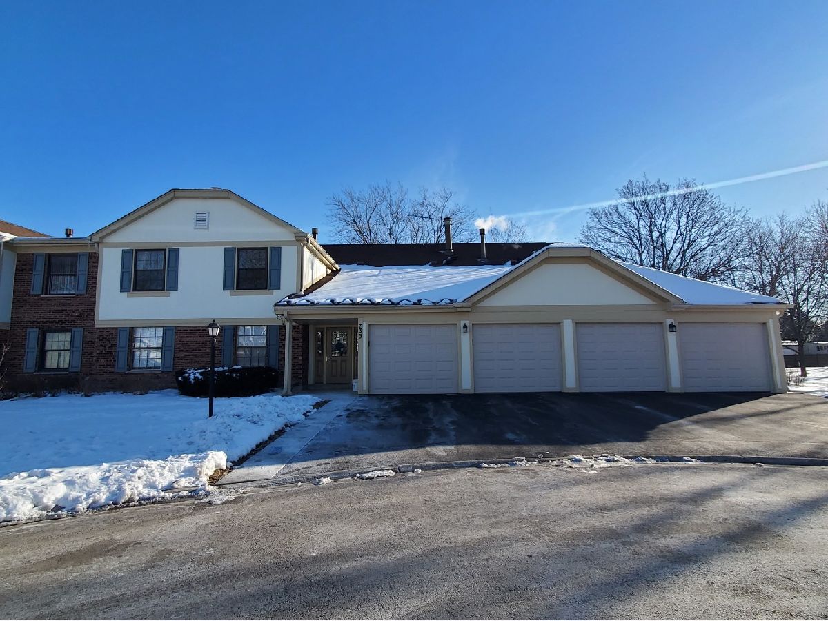 Condos & Townhomes Rented Lexington Commons Wheeling Illinois, 733 Plum Tree