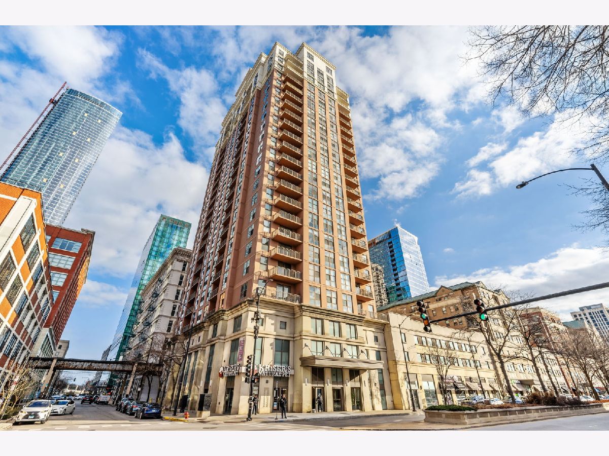 Condos & Townhomes Sold State Place Tower Chicago Illinois, 1101 State