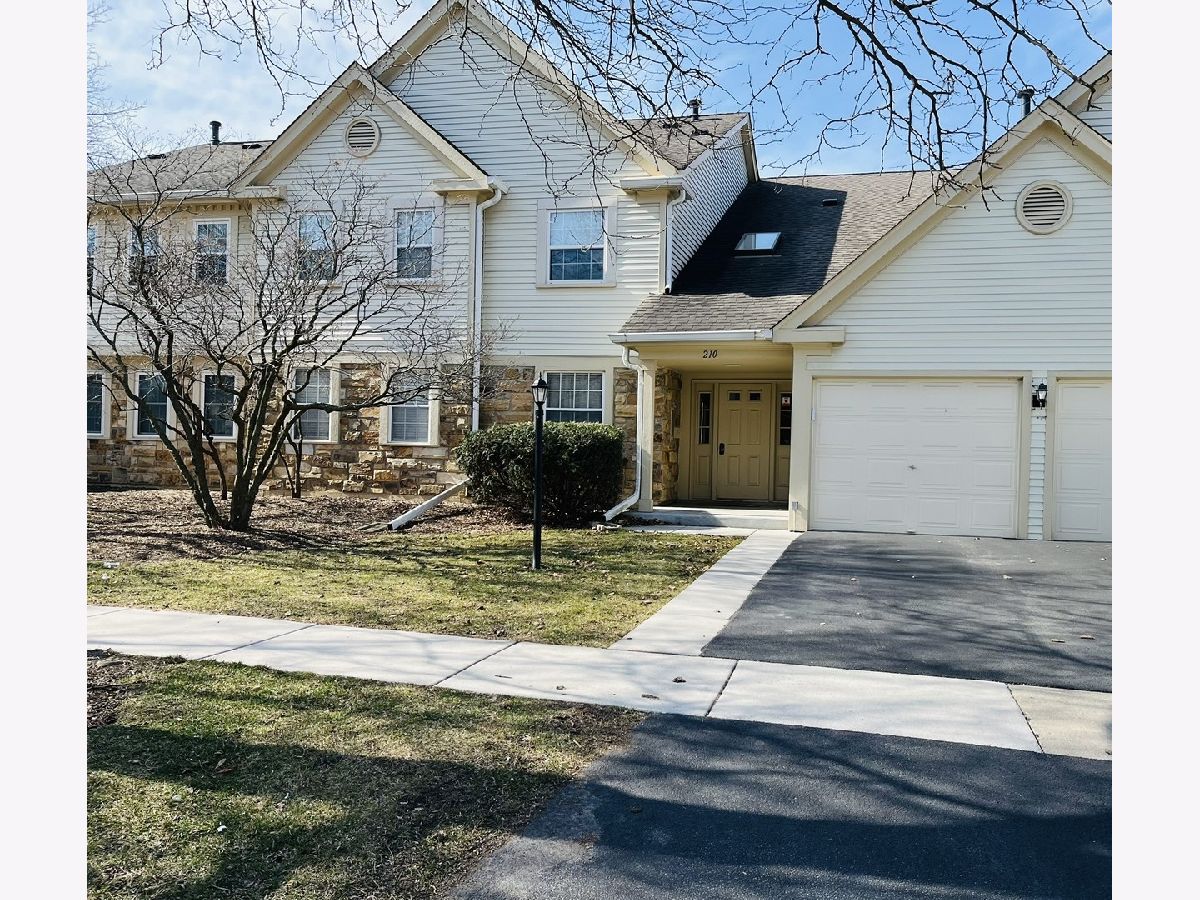 Condos & Townhomes Sold Town Place Schaumburg Illinois, 210 Glasgow