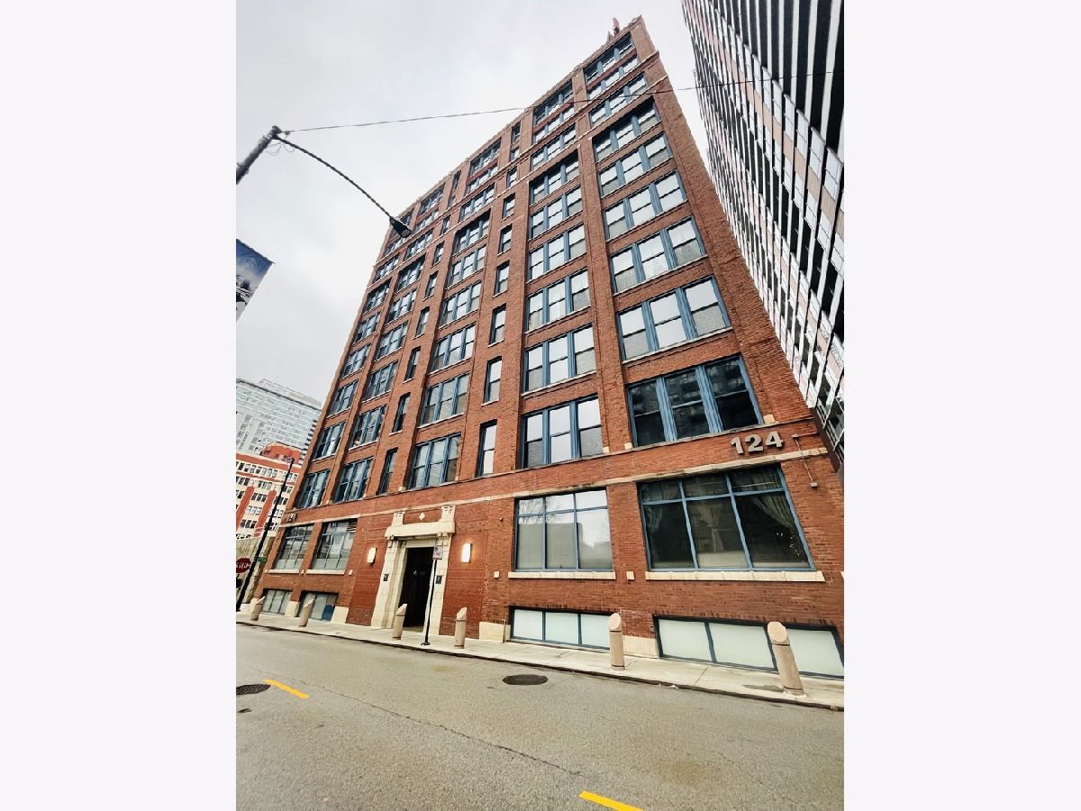 Condominiums Rented Folio Square Chicago Illinois, 124 Polk