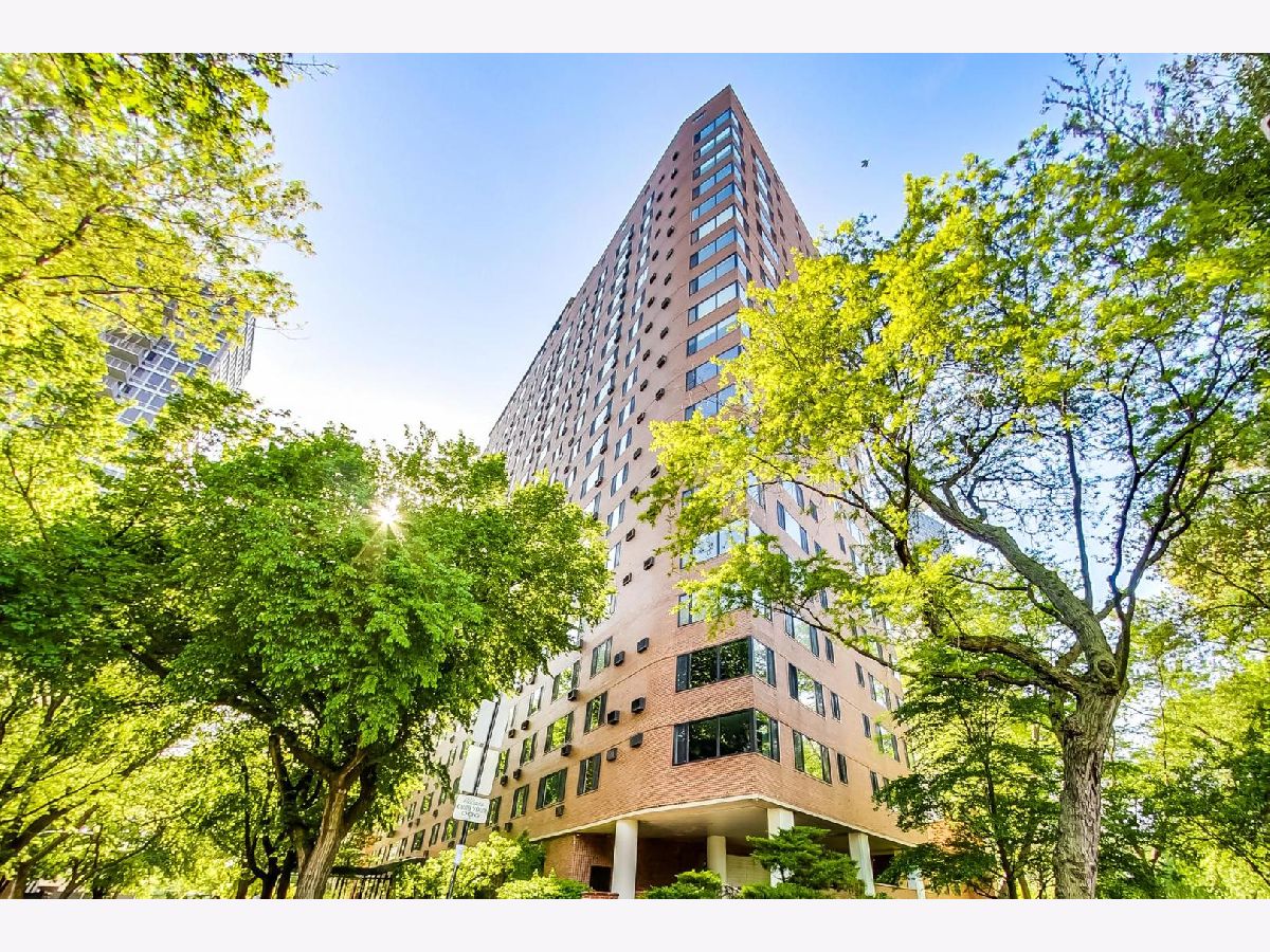 Condominiums Sold Darien Condominium Chicago Illinois, 3100 Lake Shore