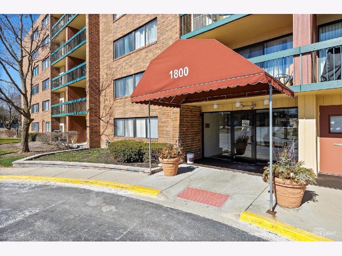 Condominiums Sold Huntington Grove Hoffman Estates Illinois, 1800 Huntington