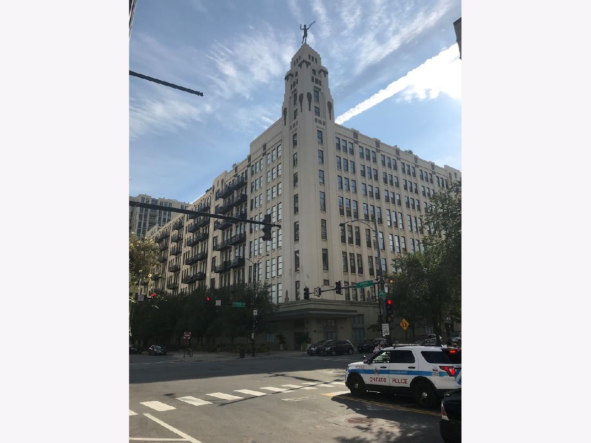 Condominiums Rented One River Place Chicago Illinois, 758 Larrabee