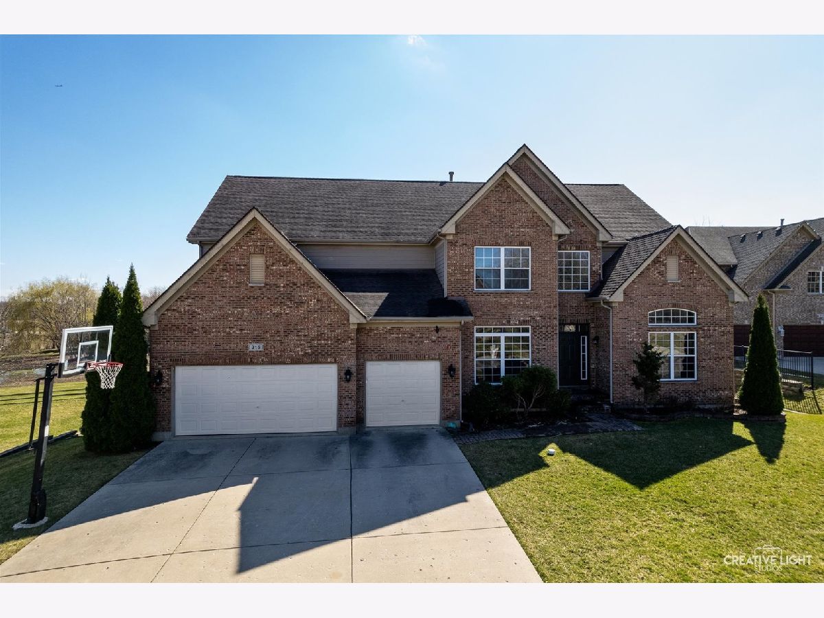 Homes Sold Marquette Woods Streamwood Illinois, 315 Old Lake