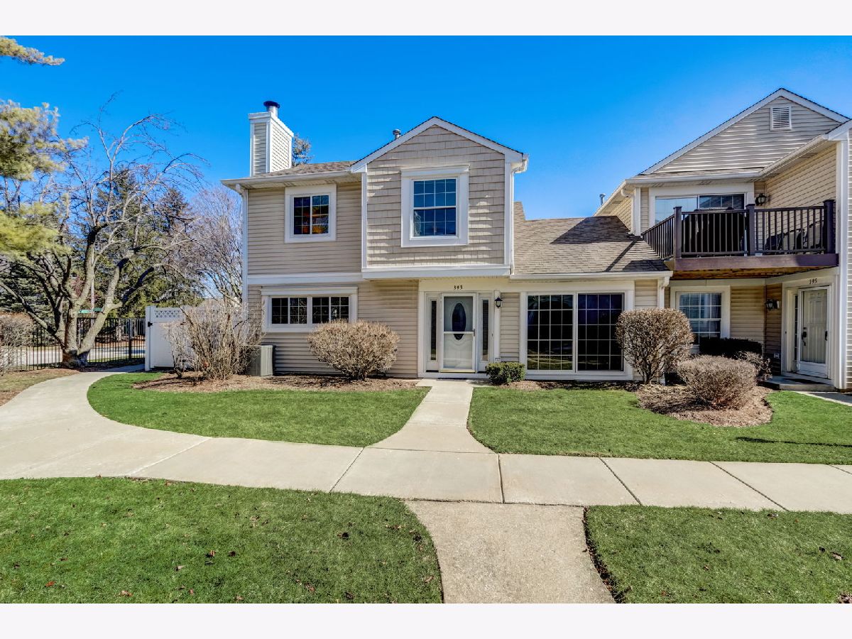 Townhomes & Condos Sold Le Parc Buffalo Grove Illinois, 393 Le Parc