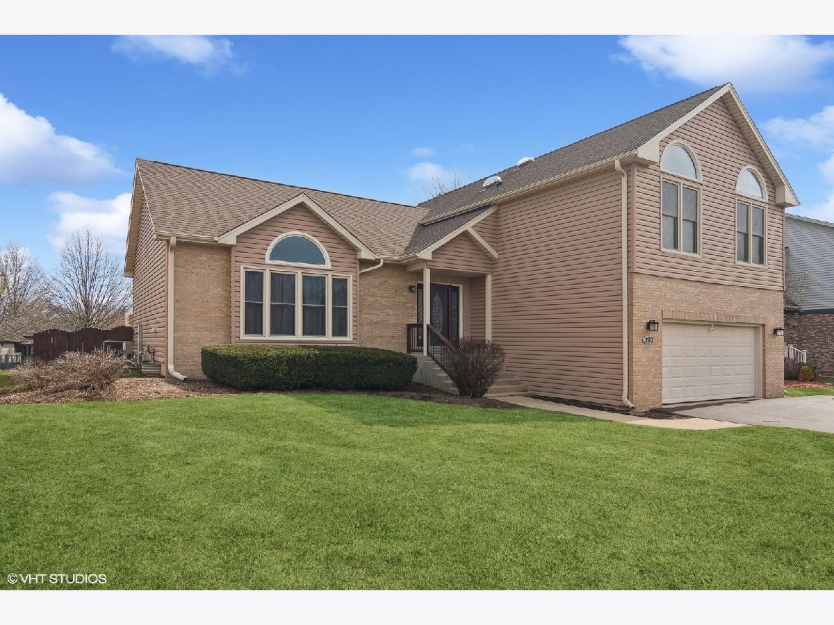 Homes Sold Cedar Creek Lake Zurich Illinois, 280 Hidden Creek