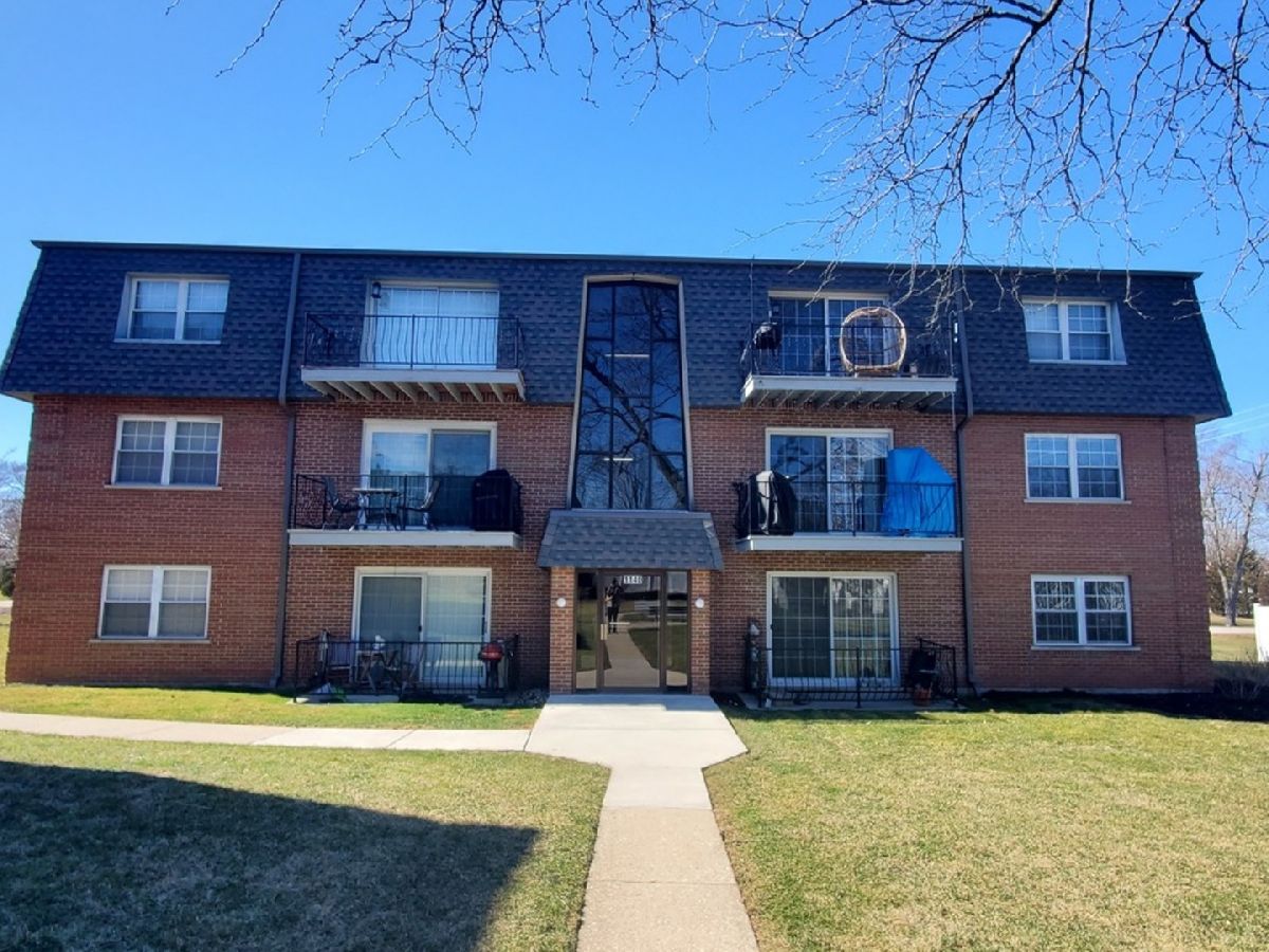 Condominiums Sold Oakwood Glen La Grange Highlands Illinois, 1140 64th
