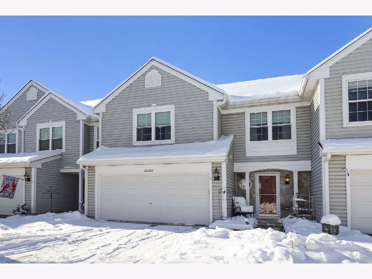 Townhomes Sold Tanneron Bay Ingleside Illinois, 26260 Vista