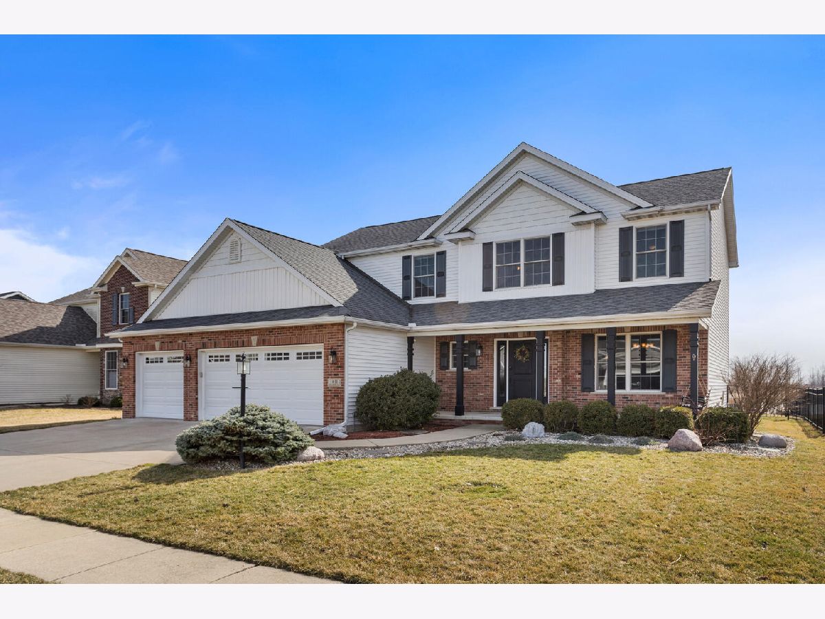 Homes & Condos & Townhomes Sold Liberty On The Lakes Savoy Illinois, 1011 Declaration