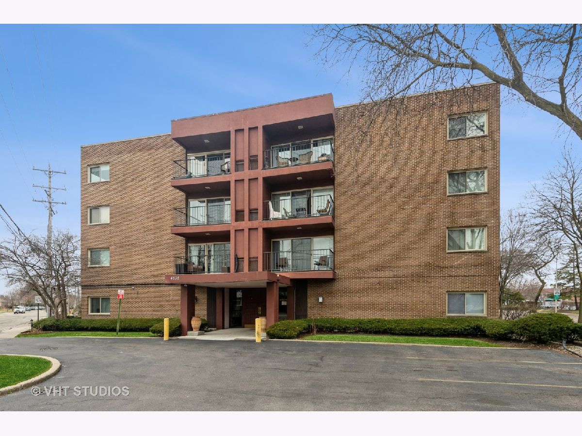 Condos & Townhomes Sold Lincoln Point Skokie Illinois, 4838 Howard