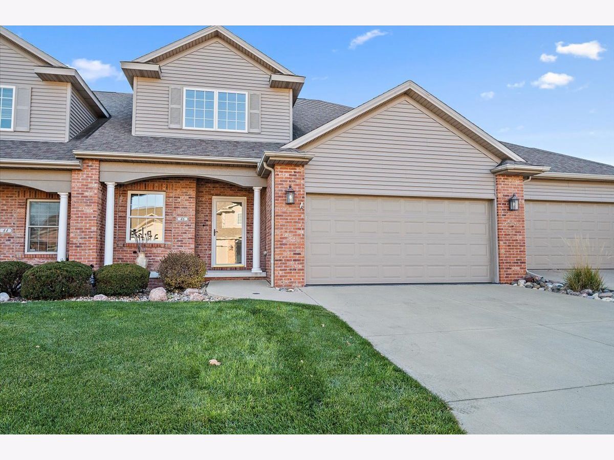 Condos & Townhomes & Homes Sold Spring Ridge Bloomington Illinois, 46 Monarch
