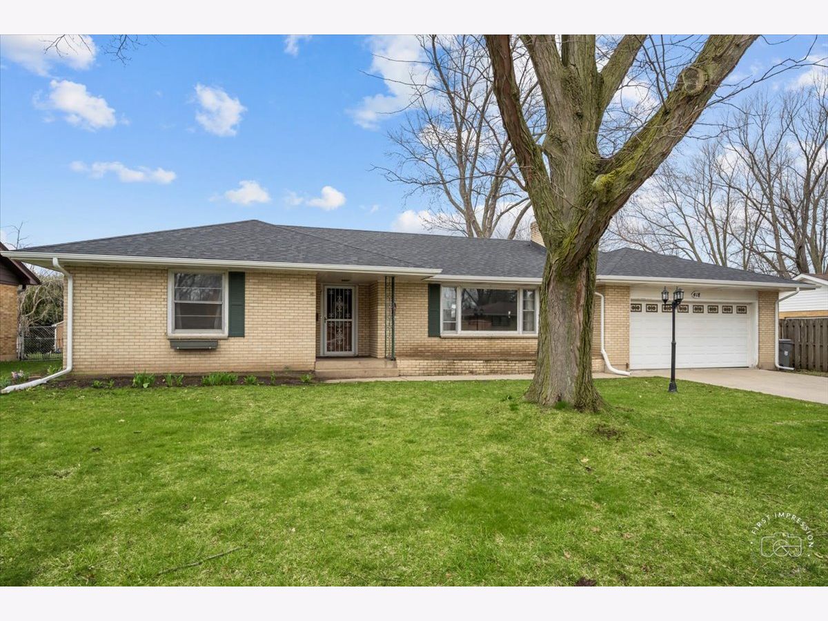 Homes & Condos & Townhomes Sold Wing Park Manor Elgin Illinois, 418 Aldine