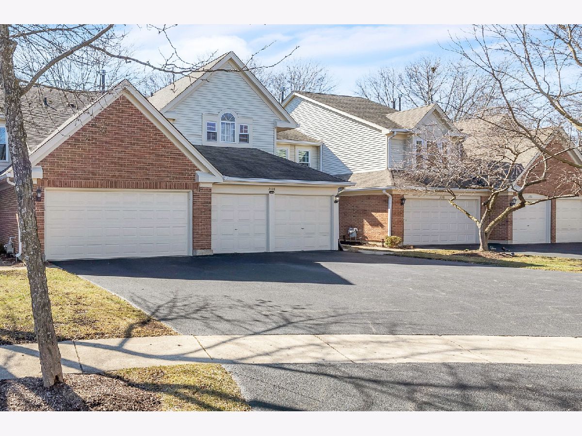 Townhomes & Condos & Homes Sold Mayfair Station Hanover Park Illinois, 2118 Glasgow