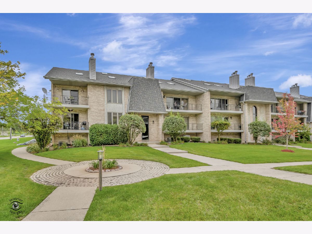 Condos & Townhomes Sold Las Fuentes Palos Hills Illinois, 9050 Del Prado