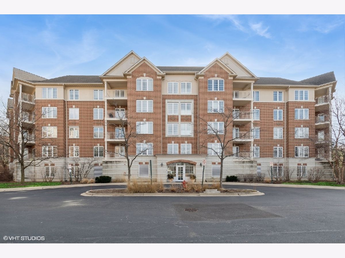 Condos & Townhomes Sold South Commons Deerfield Illinois, 610 Robert York