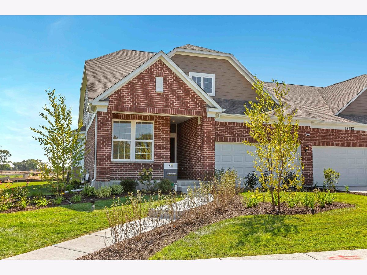 Homes & Condos & Townhomes Sold Gleneagles Lemont Illinois, 13447 Belfast