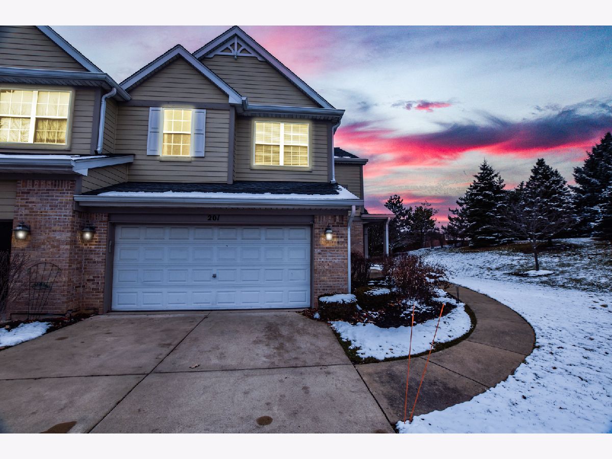 Townhomes Sold Villas Of Thornfield Bloomingdale Illinois, 201 Wimbledon