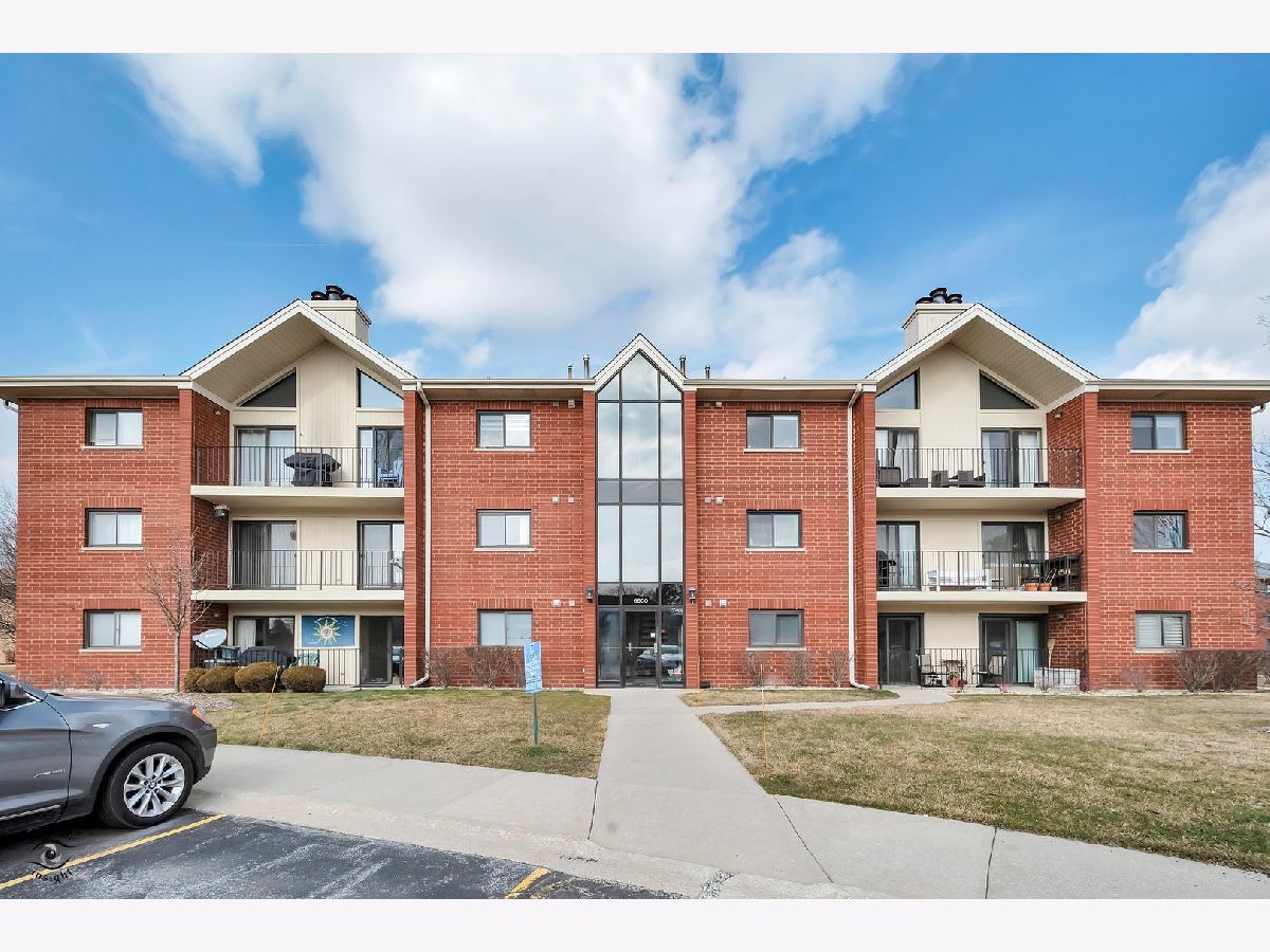 Condominiums Sold Hamilton Hills Tinley Park Illinois, 6600 Martin France