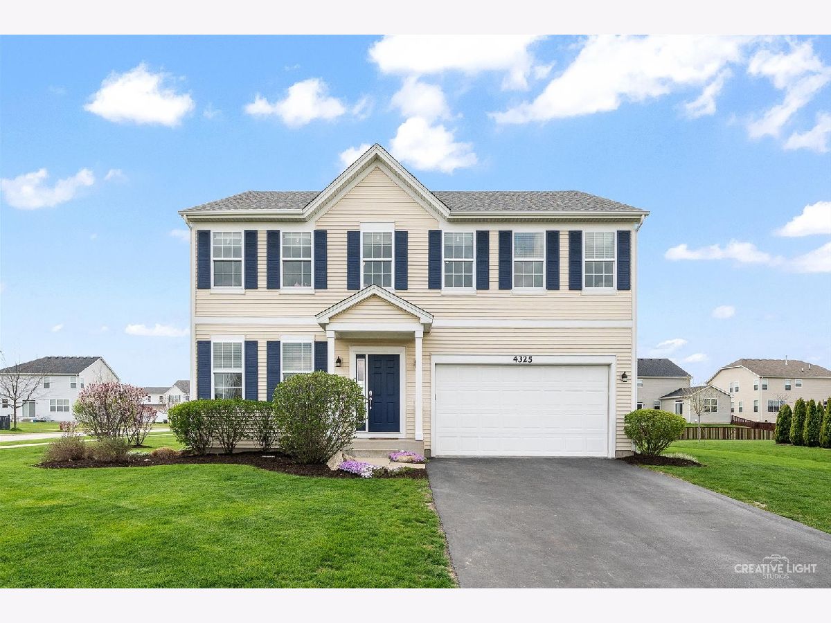 Homes Sold Hunt Club Oswego Illinois, 4325 Schofield