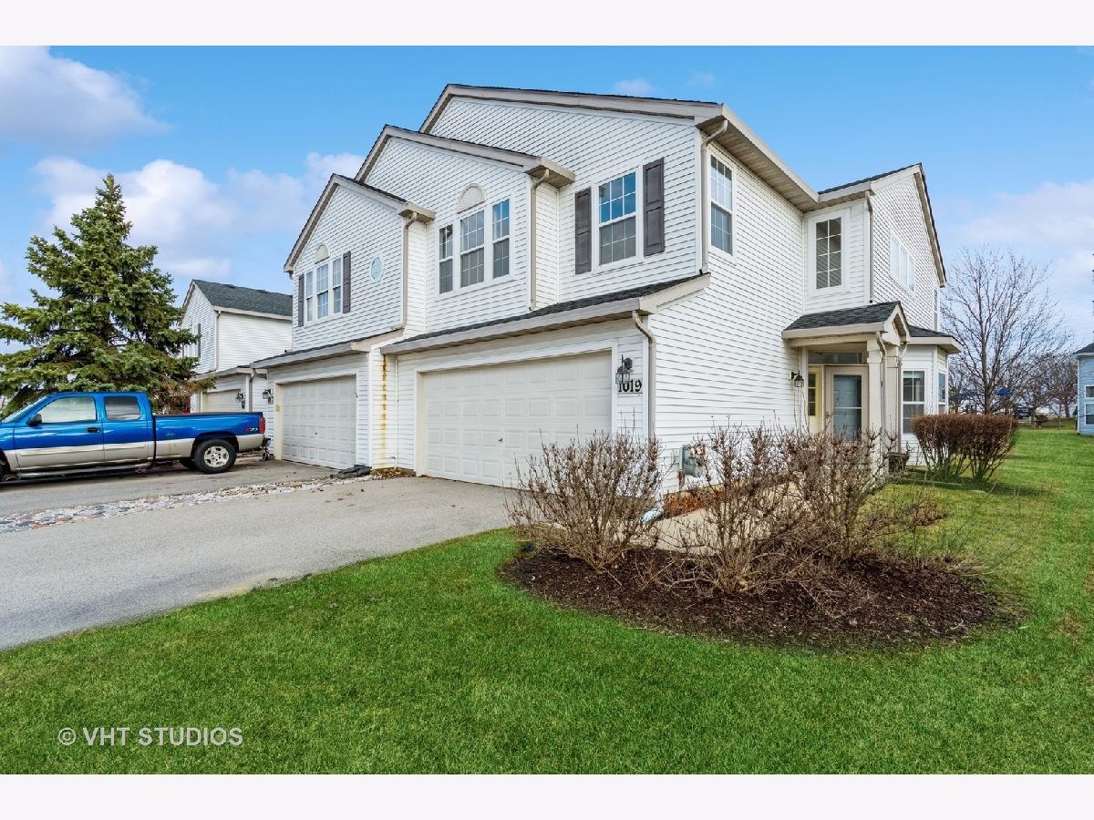 Townhomes & Condos Sold Landings At Malibu Bay Romeoville Illinois, 1019 Montego Bay