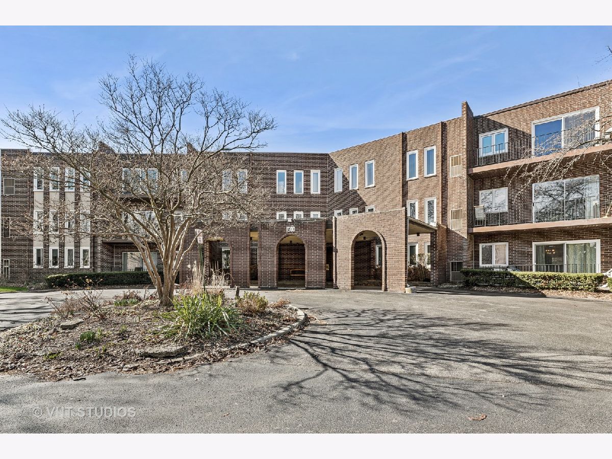 Condominiums Sold Sandpebble Walk Wheeling Illinois, 1500 Sandstone