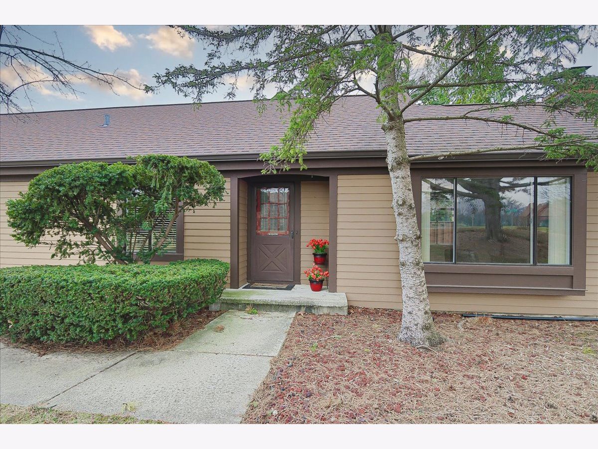 Townhomes & Homes Sold The Crossings Buffalo Grove Illinois, 1581 Anderson