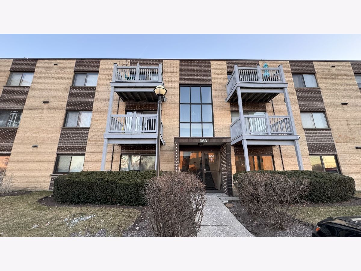 Condominiums Sold Pinecrest Prospect Heights Illinois, 668 Pinecrest