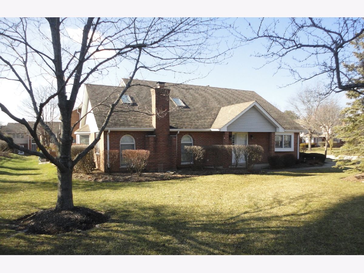 Townhomes Sold Water Tower Courts Darien Illinois, 2833 Water Tower