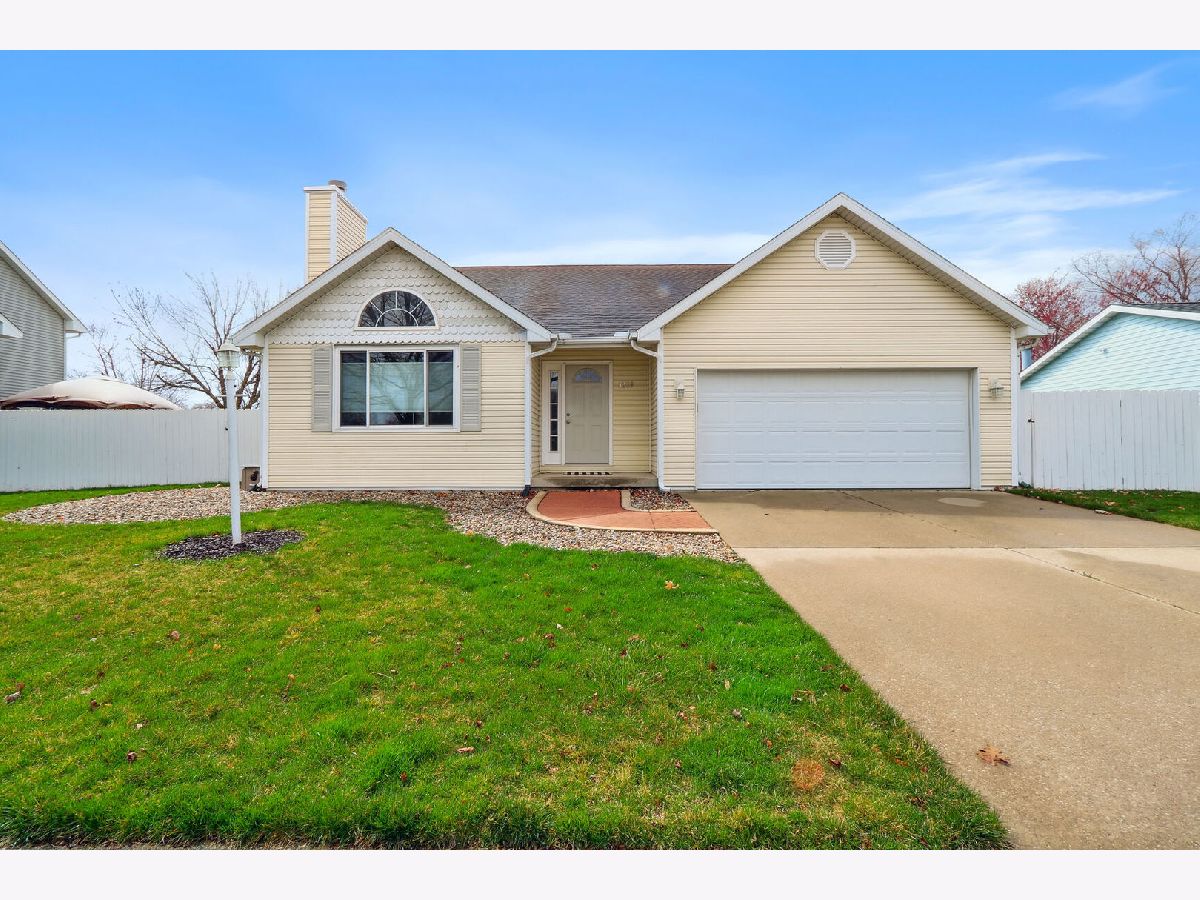 Homes & Condos & Townhomes Sold Westlake Champaign Illinois, 3209 Clayton