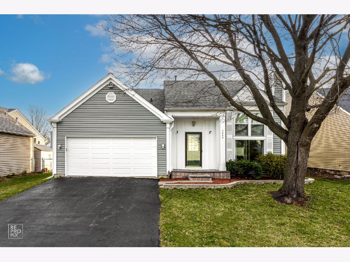 Homes Rented Pheasant Creek Aurora Illinois, 3255 Gresham