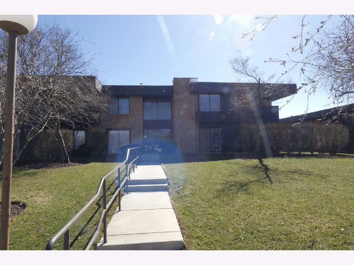 Condominiums Sold Countryside Palatine Illinois, 1325 Sterling