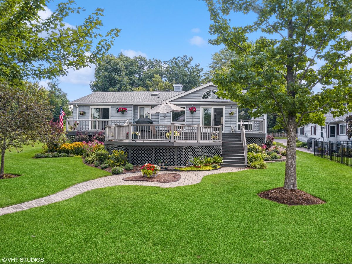 Homes Sold Fair Oaks Mchenry Illinois, 307 Emerald