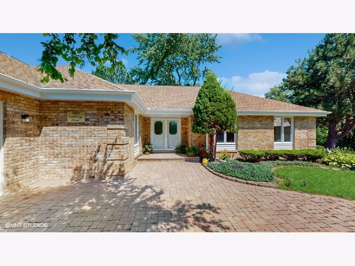 Homes Rented Cambridge Estates Burr Ridge Illinois, 8473 Canterberry
