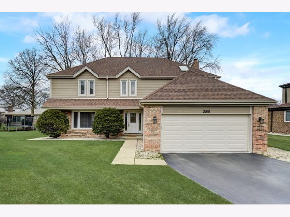 Homes Sold Courts Of Russetwood Arlington Heights Illinois, 2510 Hartford