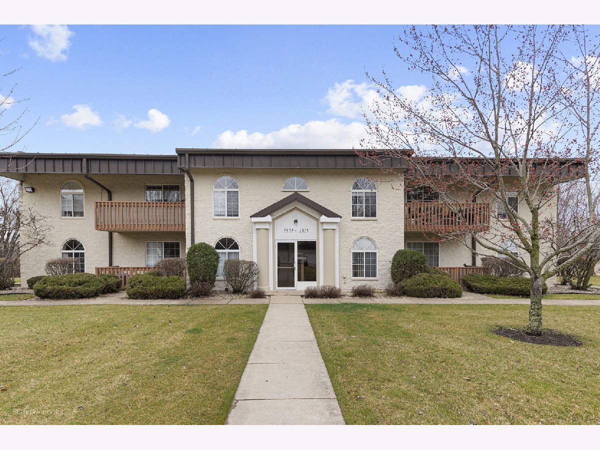 Condominiums Sold Woodland Terrace Ii Joliet Illinois, 1315 Mesa