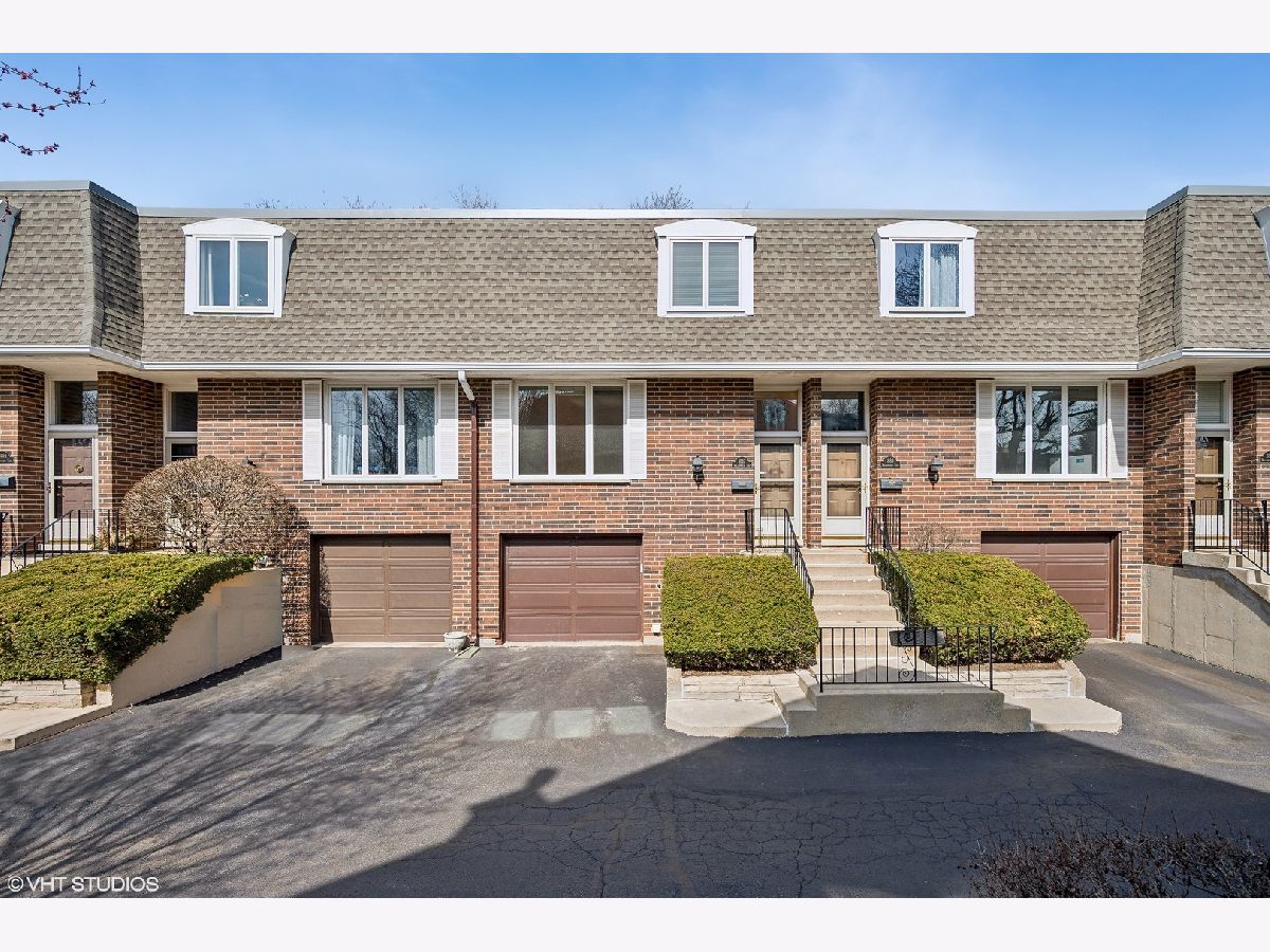 Condos & Townhomes Sold Willow Green Northfield Illinois, 1887 Willowview