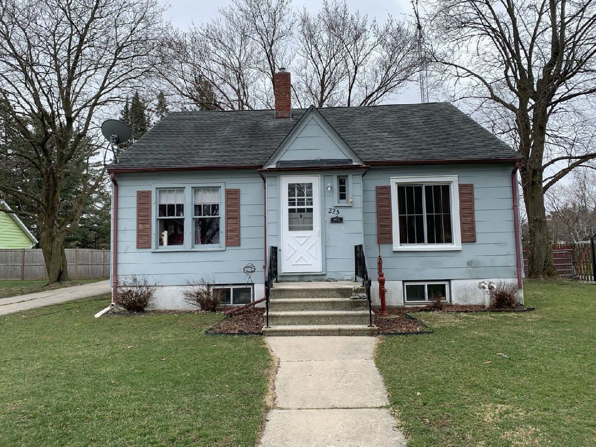  Sold Elkhorn Wisconsin, 225 Page