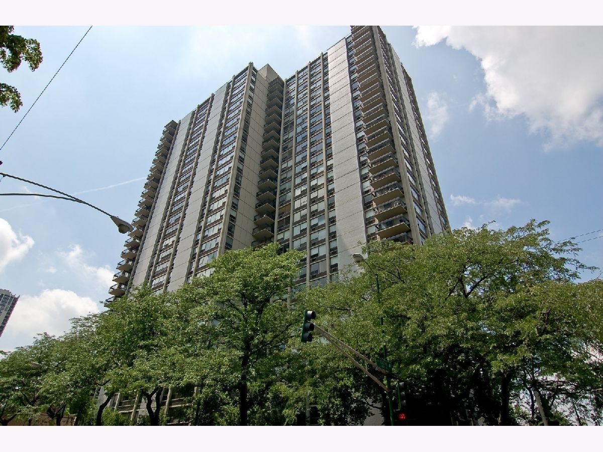 Condominiums Sold Eliot House Chicago Illinois, 1255 Sandburg