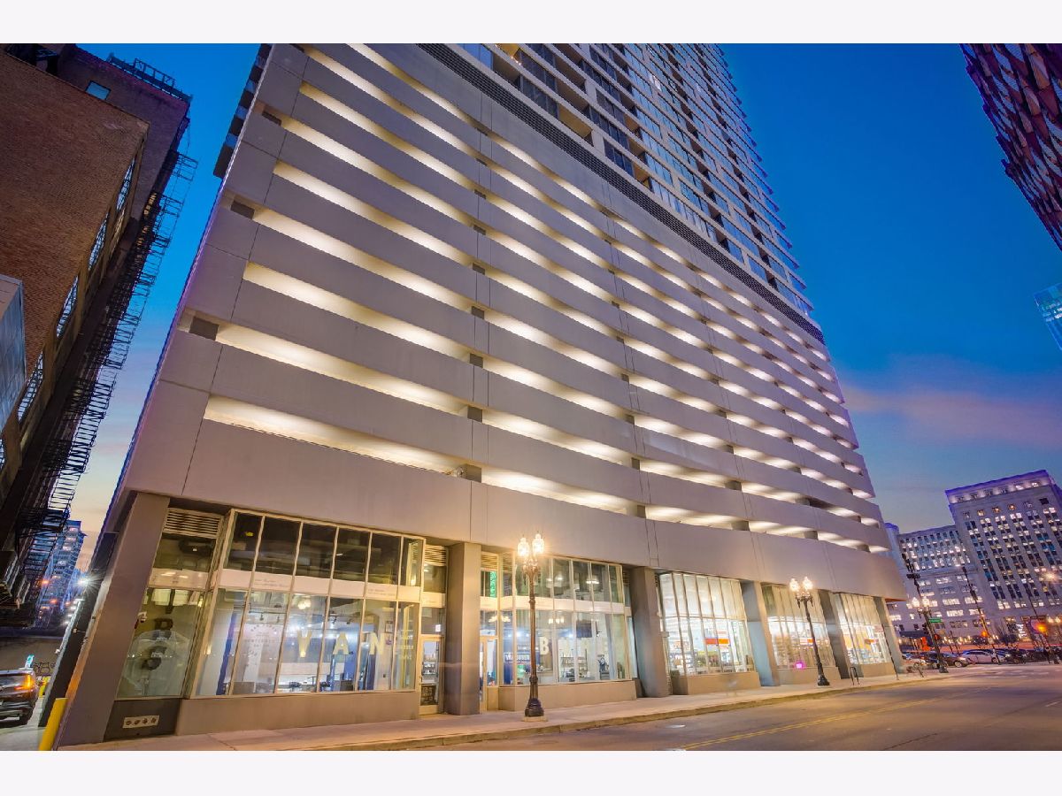 Condos & Townhomes Sold 340 E  Randolph Chicago Illinois, 235 Van Buren