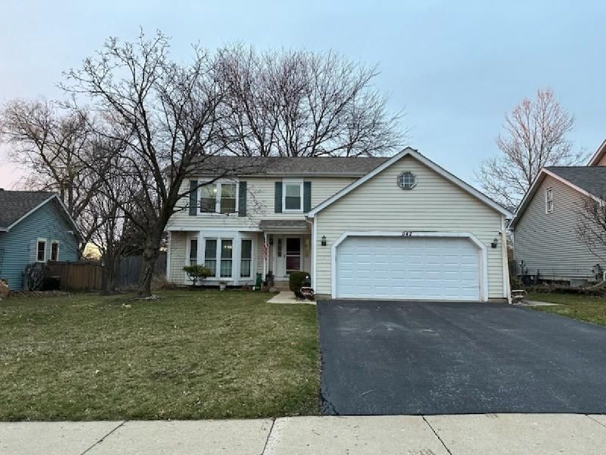Homes Sold Candlewood Trails Cary Illinois, 942 Pin Oak