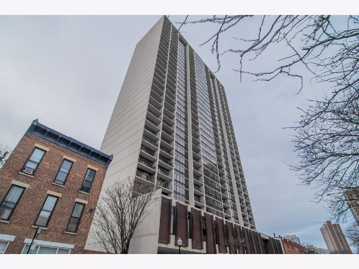 Condominiums Sold Americana Towers Chicago Illinois, 1636 Wells