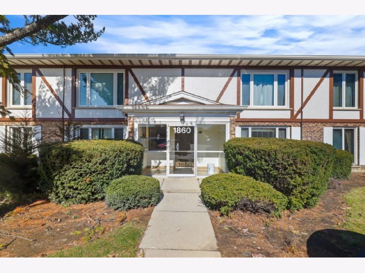 Townhomes & Condos & Homes Sold Surrey Park Arlington Heights Illinois, 1860 Surrey Park