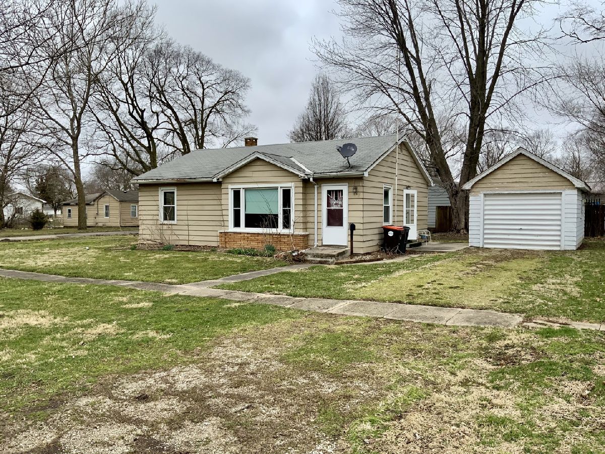  Sold Henry Illinois, 1115 Front