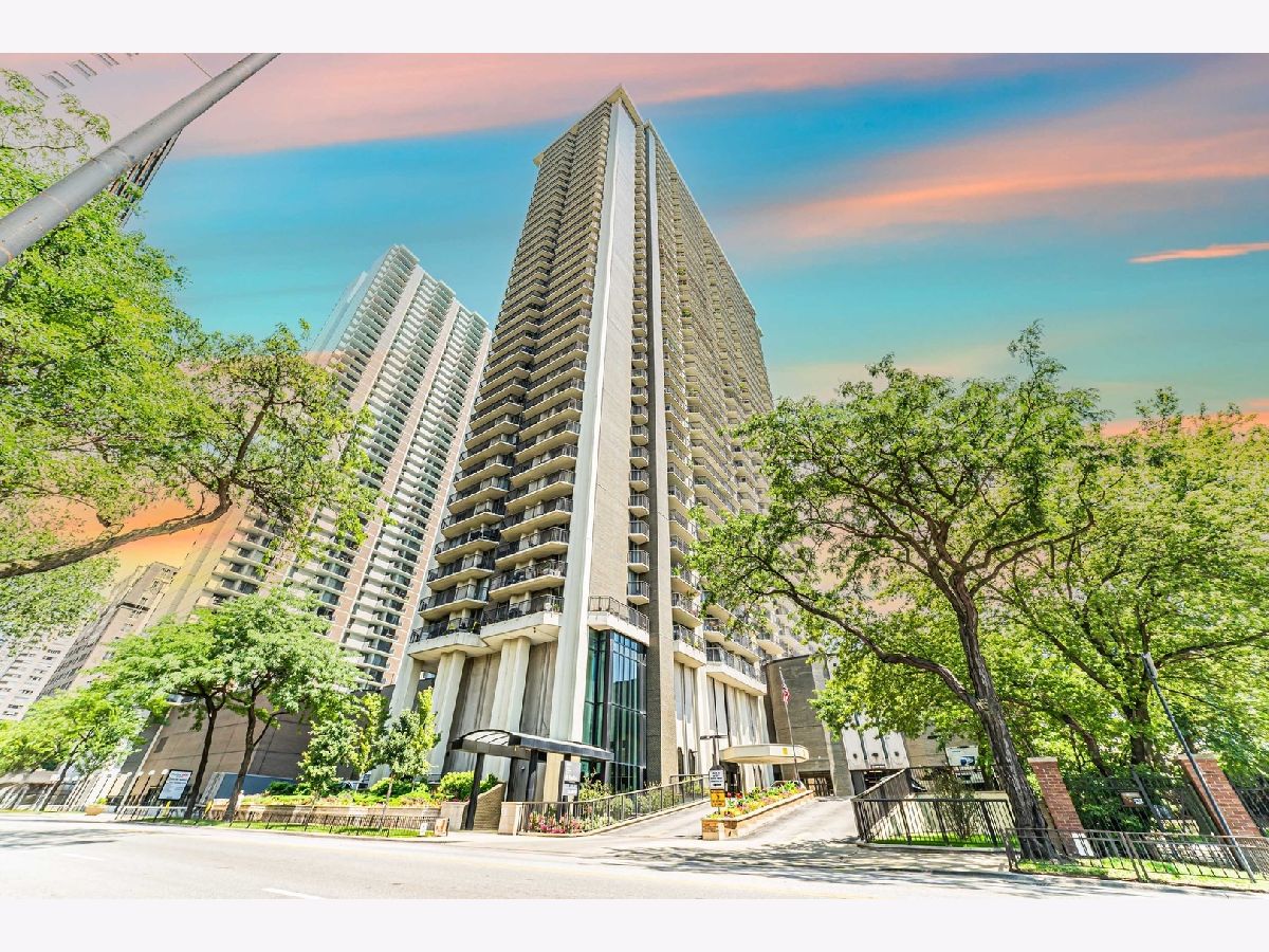 Condominiums Sold Malibu Chicago Illinois, 6007 Sheridan