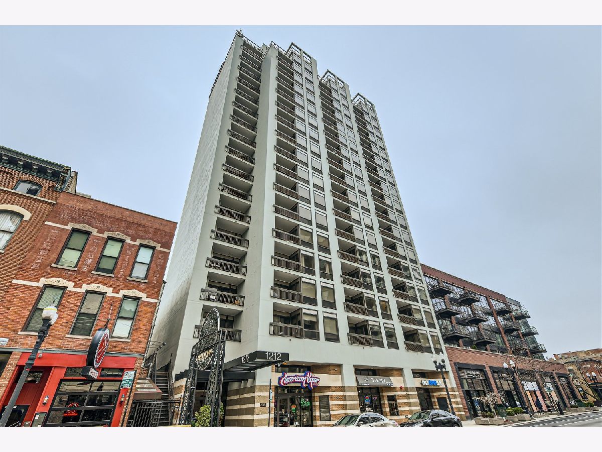 Condominiums Sold Neapolitan Chicago Illinois, 1212 Wells