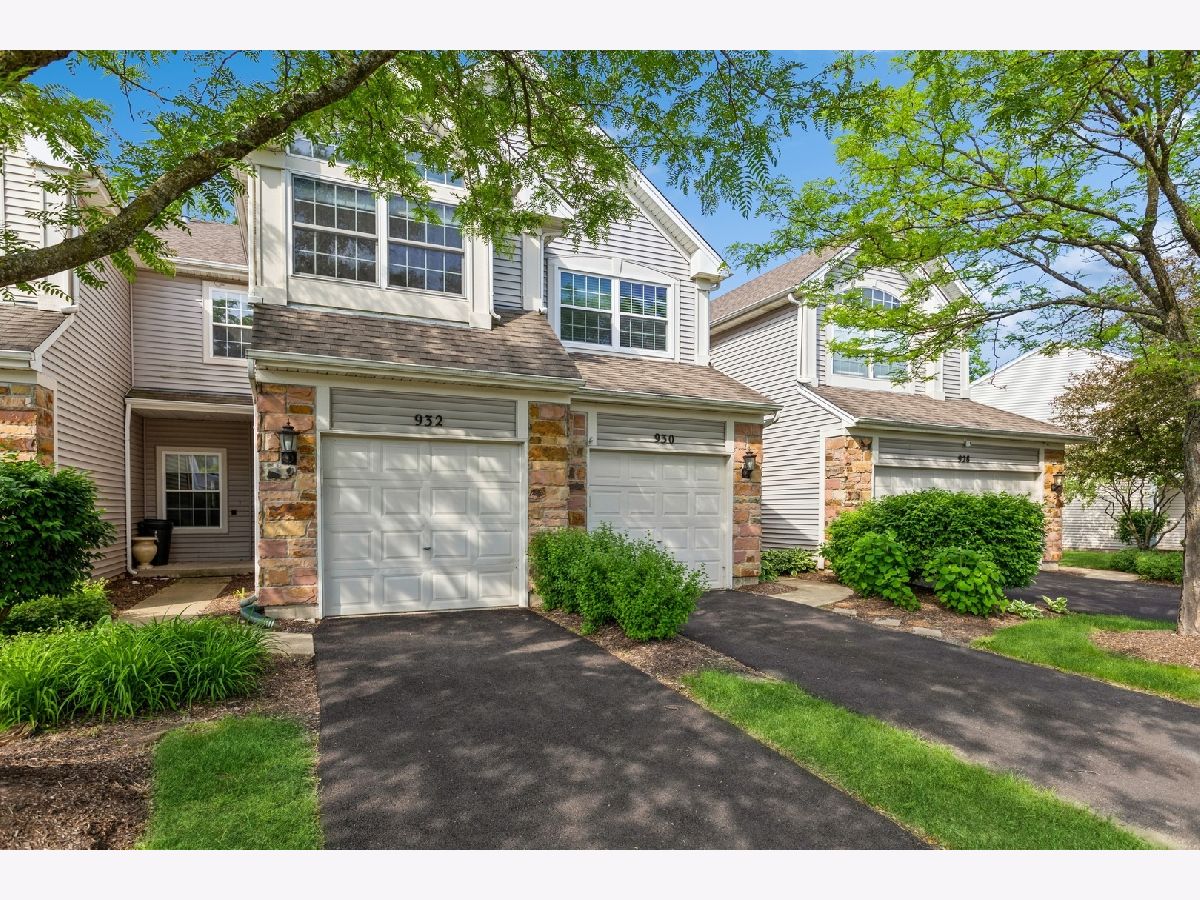 Townhomes Sold Windstone Crossing Lake In The Hills Illinois, 932 Mesa