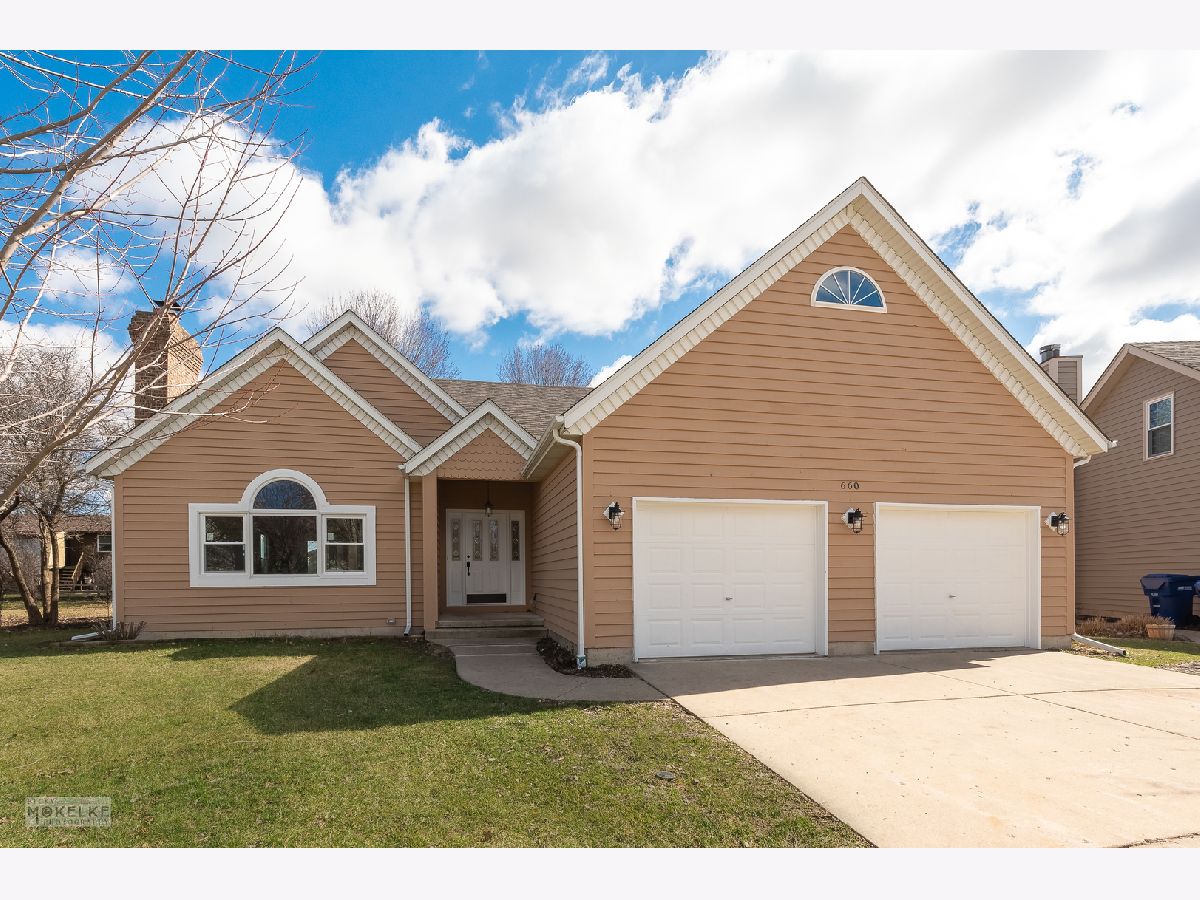 Homes & Townhomes Sold Bastain Hinckley Illinois, 660 Louise
