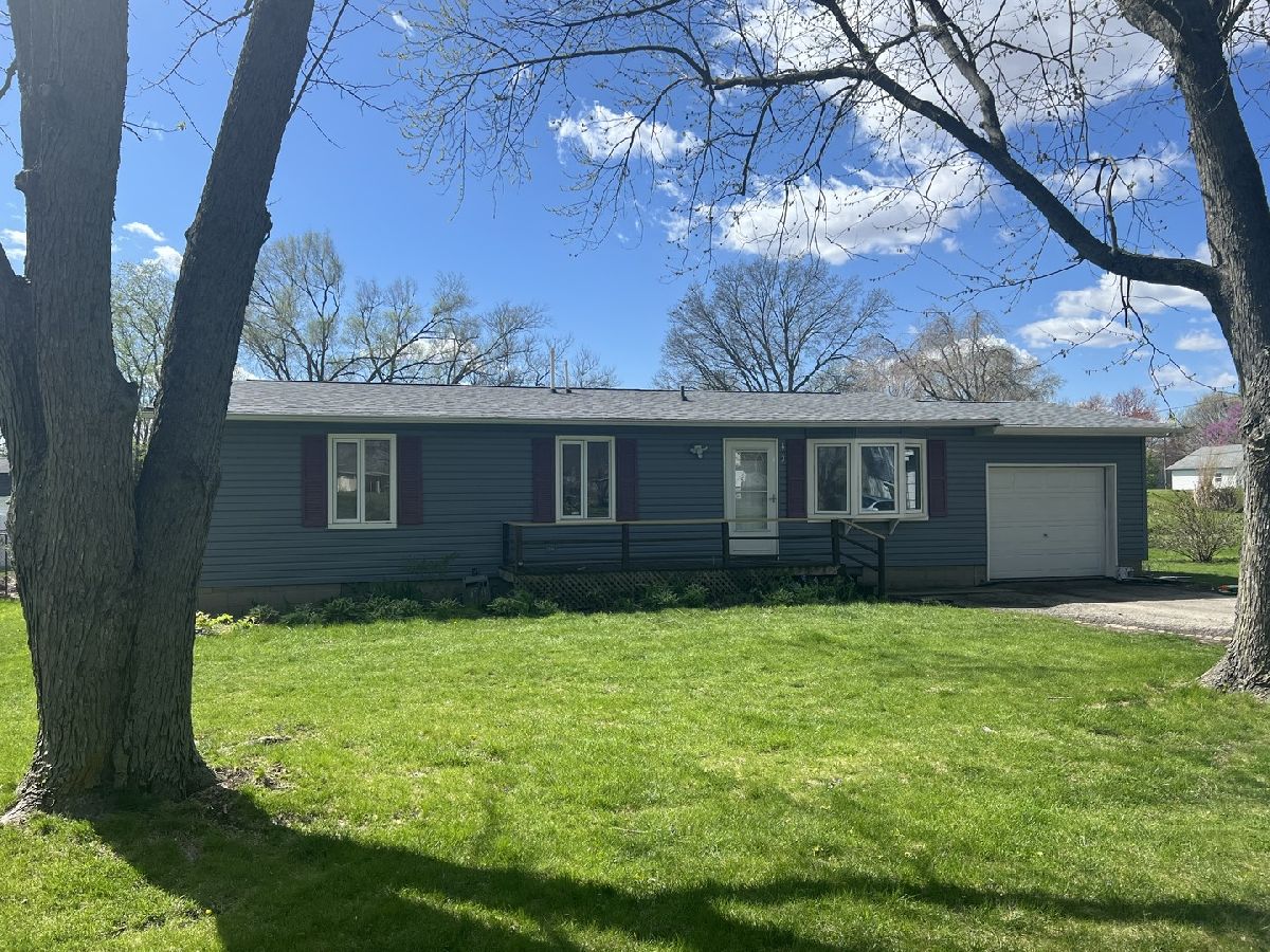 Sold Delavan Illinois, 813 Chestnut