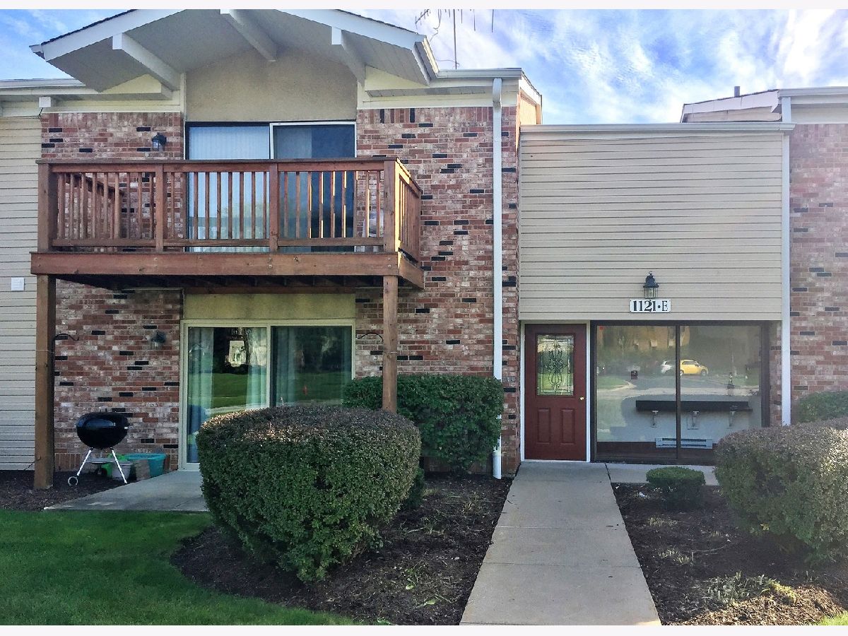 Homes & Condominiums Sold Hinswood Darien Illinois, 1121 Hinswood